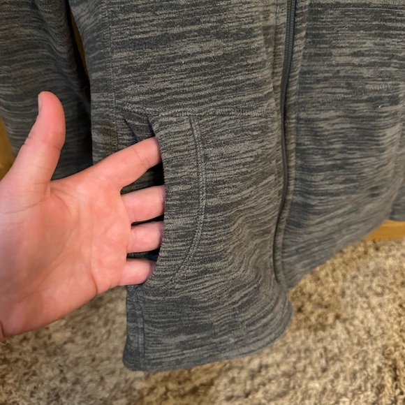 The North Face Women's Gray Fleece Jacket - Size S - Picture 4 of 4